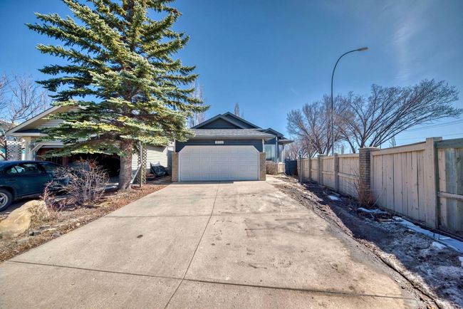 16246 Shawbrooke Rd Sw, House detached with 4 bedrooms, 3 bathrooms and 4 parking in Calgary AB | Image 44