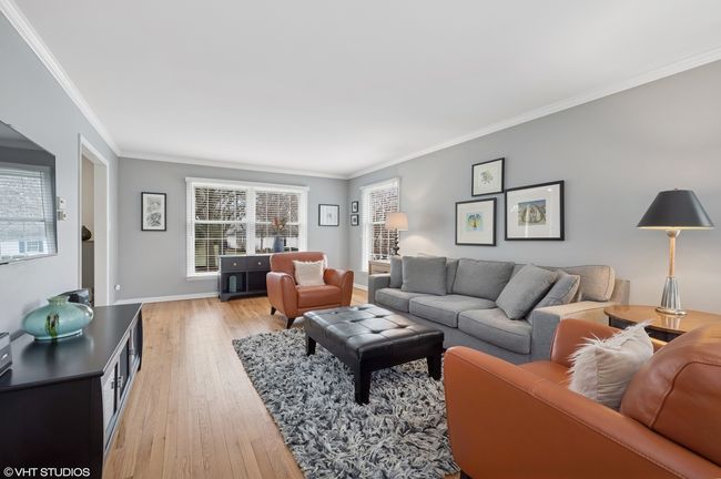 360 S Valley Rd, House other with 4 bedrooms, 3 bathrooms and 2 parking in Barrington IL | Image 4