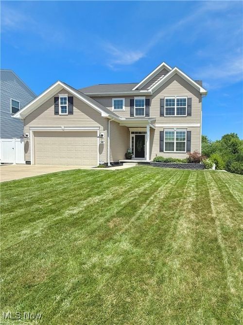 187 Oakview Cir, Tallmadge, OH, 44278-3194 | Card Image