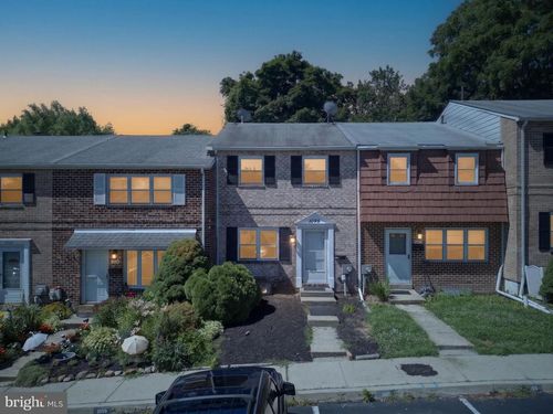 1098 Bayless Pl, NORRISTOWN, PA, 19403-1465 | Card Image