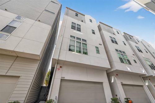 5919 E Post Oak Ln, Houston, TX, 77055-5057 | Card Image