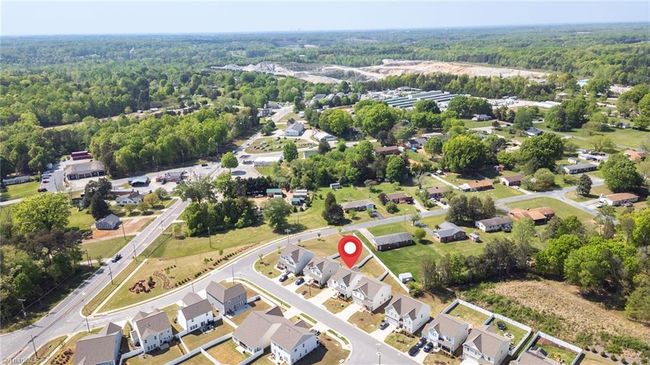 105 Centerpiece Dr, House other with 4 bedrooms, 3 bathrooms and null parking in High Point NC | Image 43