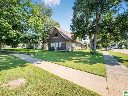 110 S Main St, Inwood, IA, 51240-7763 | Card Image