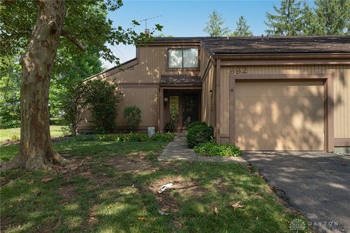 992 Walnut Ct, Mason, OH, 45040-2011 | Card Image