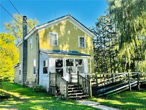 4082 Dix St, North Rose, NY, 14516-9202 | Card Image