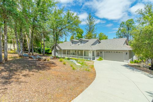 20920 Christopher Cir, Sonora, CA, 95370-8646 | Card Image
