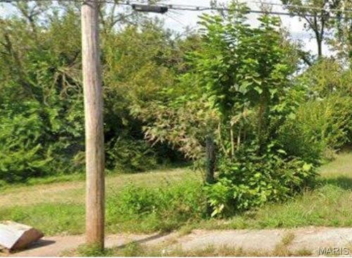 3931 Lee Ave, Saint Louis, MO, 63107-1635 | Card Image