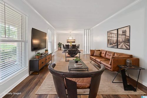 1855 Edgehill Dr, HUEYTOWN, AL, 35023-3371 | Card Image