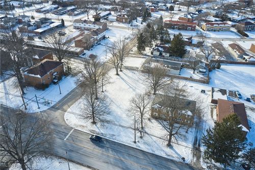 96 S Miller Rd, Fairlawn, OH, 44333-4107 | Card Image