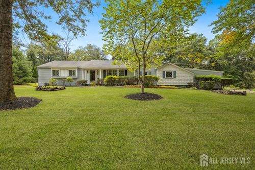 32 Oakland Dr W, Whitehouse Station, NJ, 08889-3660 | Card Image