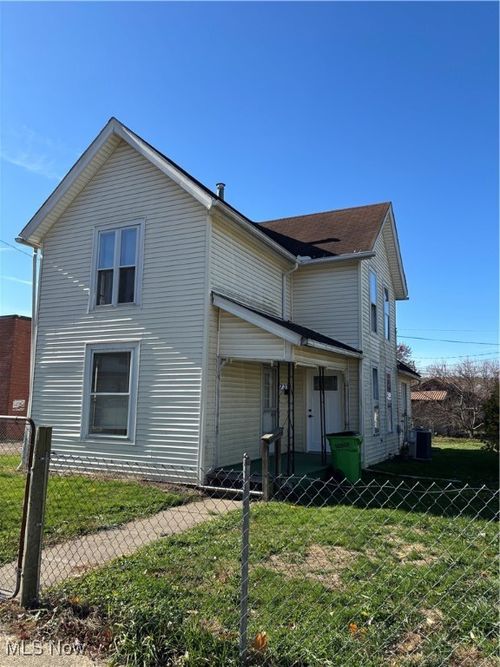 731 S Lawn Ave, Coshocton, OH, 43812-2549 | Card Image