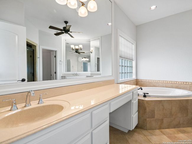30031 Cibolo Trce, House other with 3 bedrooms, 3 bathrooms and null parking in Fair Oaks Ranch TX | Image 30