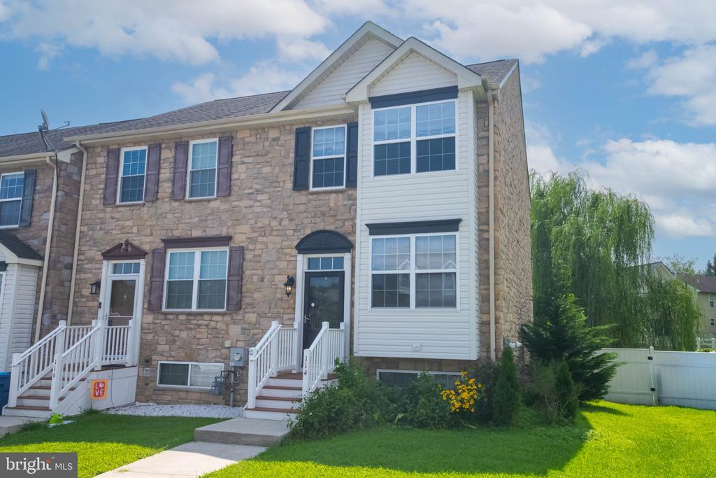 Residential in ELKTON 2