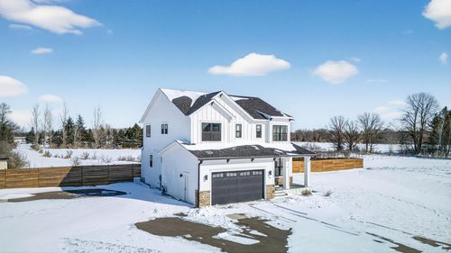 1944 Parker St, Mora, MN, 55051-6839 | Card Image
