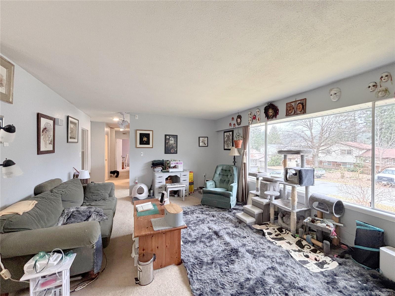 Residential in Gold River 5