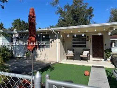 3287-3287 Nw 13th Ter, Miami, FL, 33125-1860 | Card Image
