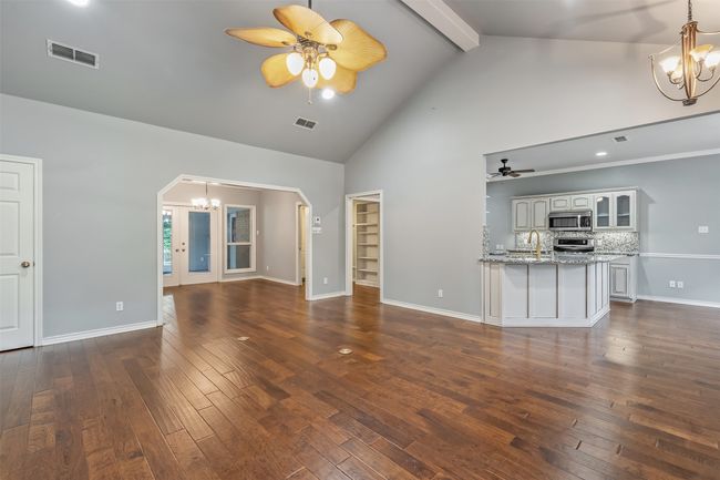 519 Hideaway Ln E, House other with 4 bedrooms, 3 bathrooms and null parking in Hideaway TX | Image 8