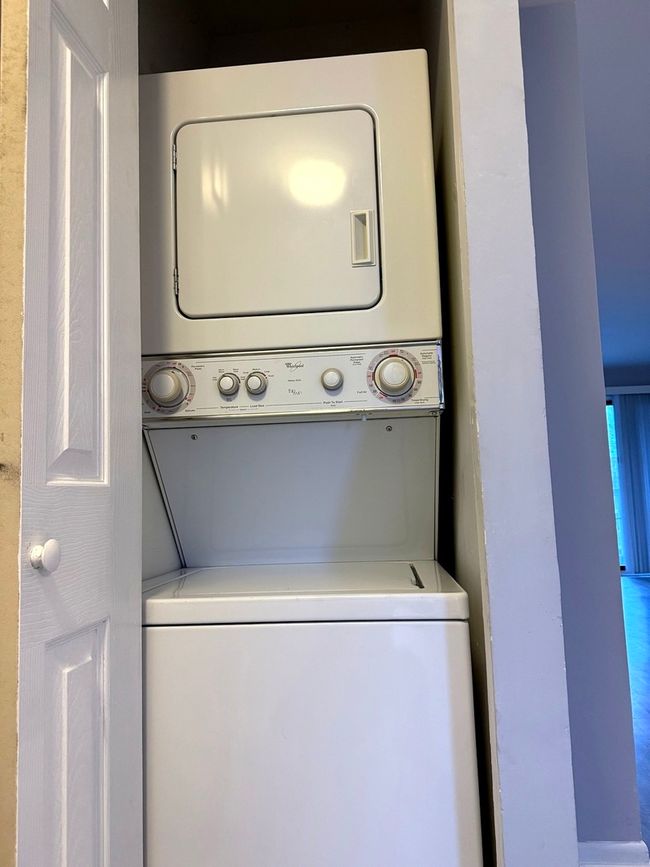 APT-17 - 153 Gregory St, Condo with 2 bedrooms, 2 bathrooms and 2 parking in Aurora IL | Image 13