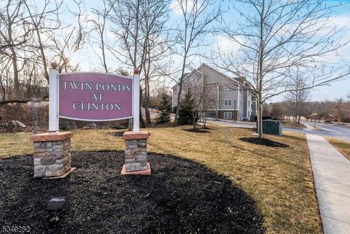 18-18 Park Dr, Clinton, NJ, 08809-1297 | Card Image