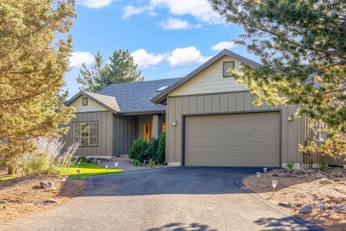 387 Goshawk Ct, Redmond, OR, 97756-7332 | Card Image
