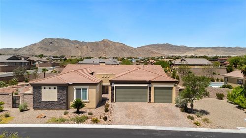 4317 Velvet Ridge Ct, Las Vegas, NV, 89129-2624 | Card Image