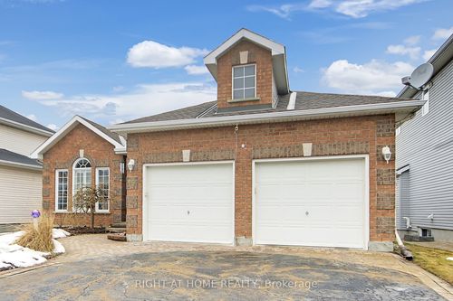 19 Cinnabar Way, Stittsville, ON, K2S1Y6 | Card Image