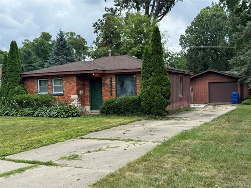 4841 Fenmore Ave, Waterford, MI, 48328-2842 | Card Image