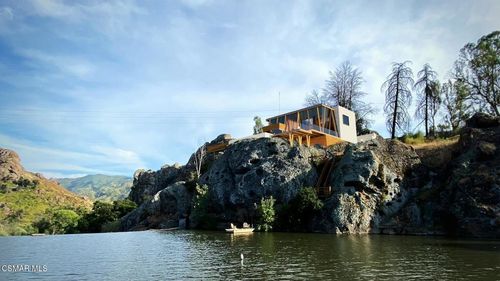 28801 Lakeshore Dr, Agoura Hills, CA, 91301-2806 | Card Image