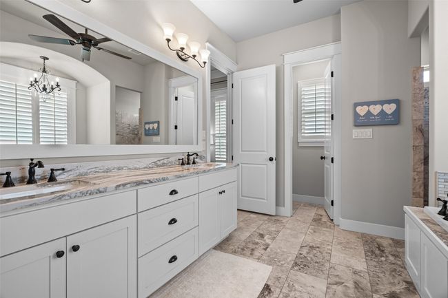 321 Kenyon Ct, House other with 4 bedrooms, 4 bathrooms and null parking in Granbury TX | Image 21