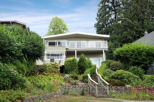 850 Esquimalt Ave, West Vancouver, BC, V7T1J8 | Card Image