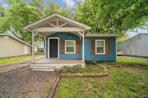 15 Mayes St, Pryor, OK, 74361-3231 | Card Image