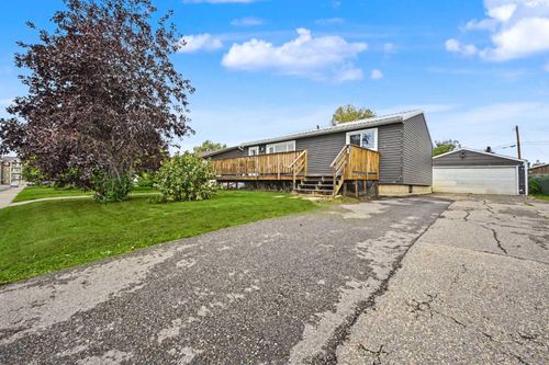 9516 98 Ave, Grande Prairie, AB, T8V0N9 | Card Image
