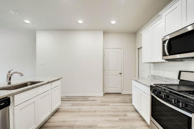 1226 Parker Dr, Townhouse with 3 bedrooms, 3 bathrooms and null parking in Princeton TX | Image 4