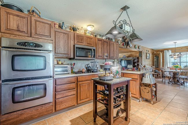 120 Dickerson Rd, House other with 3 bedrooms, 2 bathrooms and null parking in Bigfoot TX | Image 13