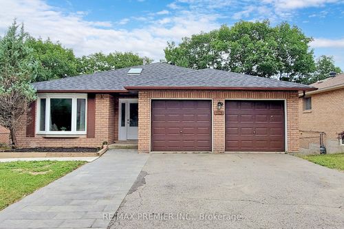 145 Fox Run, Barrie, ON, L4N6C9 | Card Image