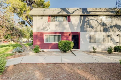 565 Greenbriar Townhouse Way, Las Vegas, NV, 89121-2425 | Card Image