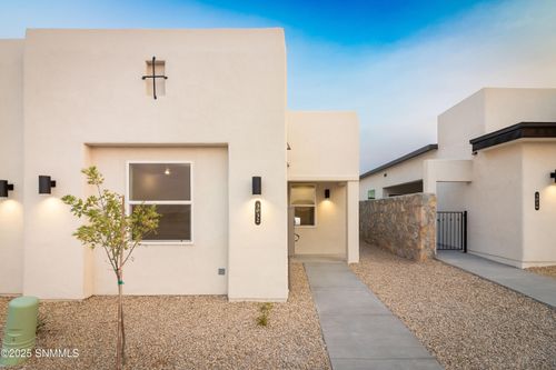 3032 Gladstone St, Las Cruces, NM, 88012-0887 | Card Image
