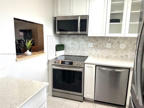 apt-305-9400 Sunrise Lakes Blvd, Sunrise, FL, 33322-1251 | Card Image