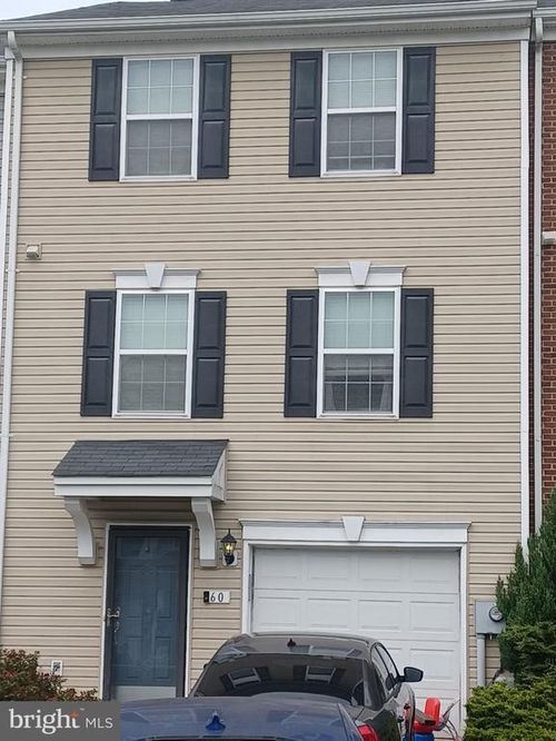 60 Natural Way, MARTINSBURG, WV, 25404-3768 | Card Image
