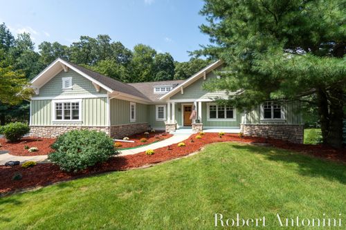 2025 Pine Nook Ct Ne, Grand Rapids, MI, 49525-9588 | Card Image