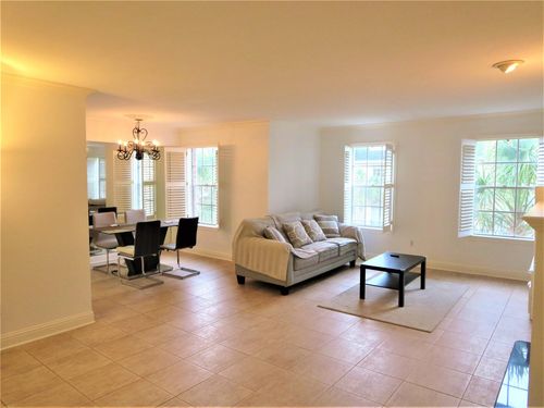 apt-239-361 N Post Oak Ln, Houston, TX, 77024-5949 | Card Image