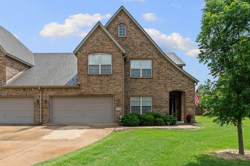 4017 N Meadow View Dr, Fayetteville, AR, 72703-5032 | Card Image