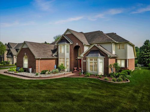 15158 Towering Oaks Dr, Shelby Township, MI, 48315-1634 | Card Image