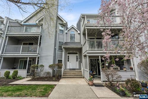 8 Quartz Lane, Paterson, NJ, 07501 | Card Image
