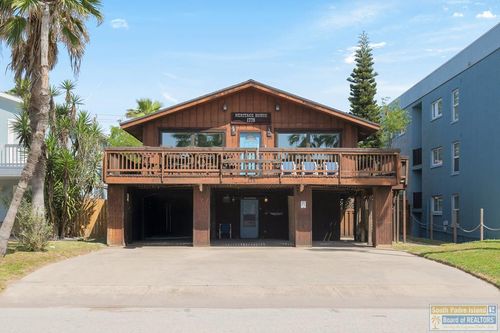 130 E Gardenia St, South Padre Island, TX, 78597-7211 | Card Image