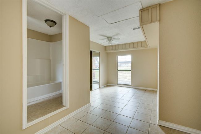 222 S Avenue G, House other with 4 bedrooms, 3 bathrooms and null parking in Freeport TX | Image 13