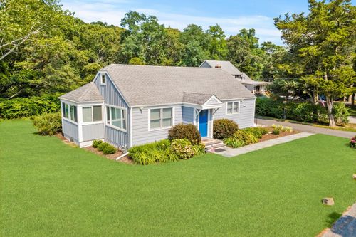 2360 Peconic Bay Blvd, Laurel, NY, 11948-1755 | Card Image