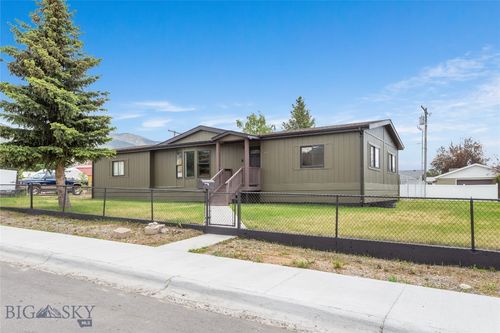 3020 Fairmont St, Butte, MT, 59701-5170 | Card Image