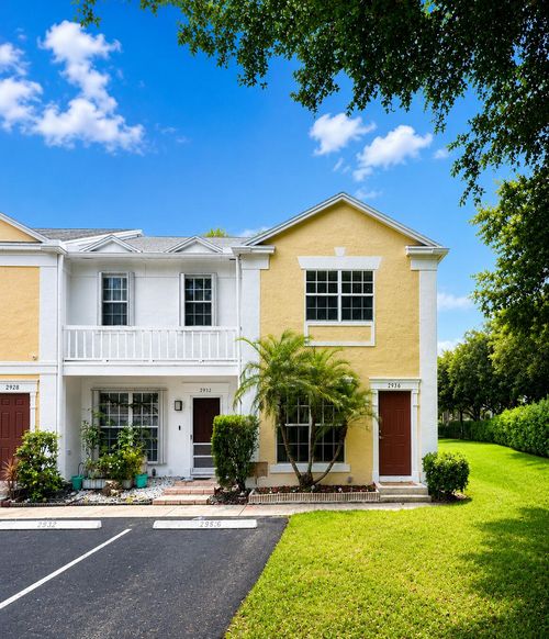 2936-2936 Belmont Ln, Hollywood, FL, 33026-3739 | Card Image