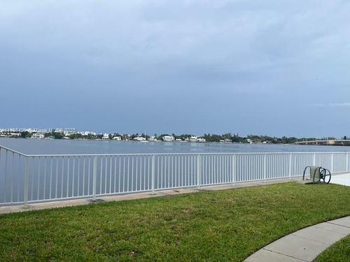 apt-203-301 Croton Ave, Lantana, FL, 33462-2944 | Card Image